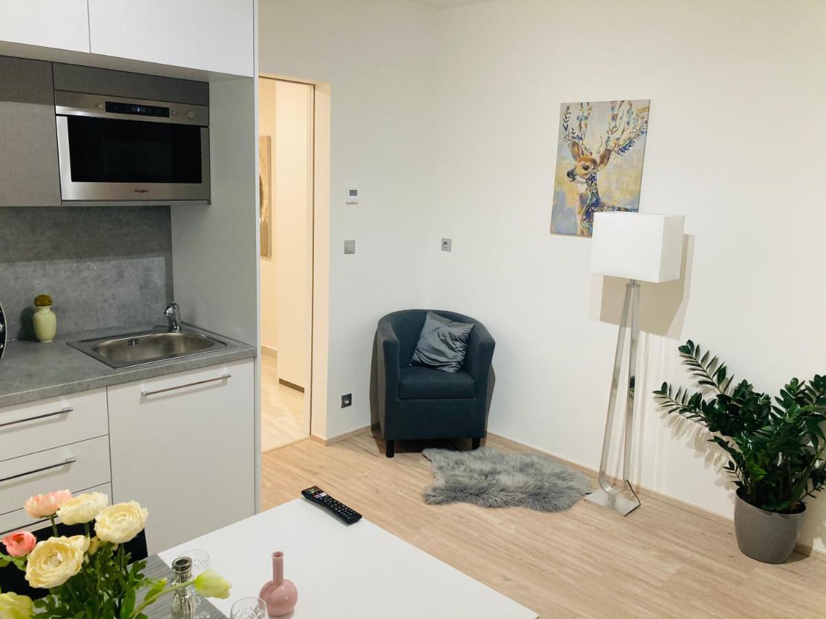 Blanc Harfa Design Apartmán