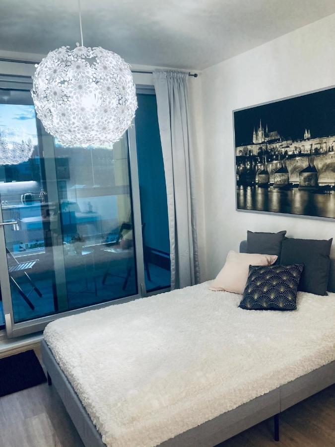 Daire Blanc Harfa Design Prag